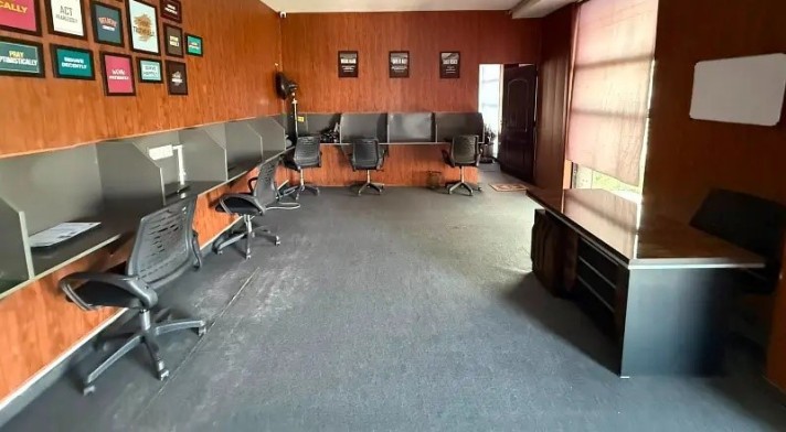 Office for Rent, Gulberg, Lahore