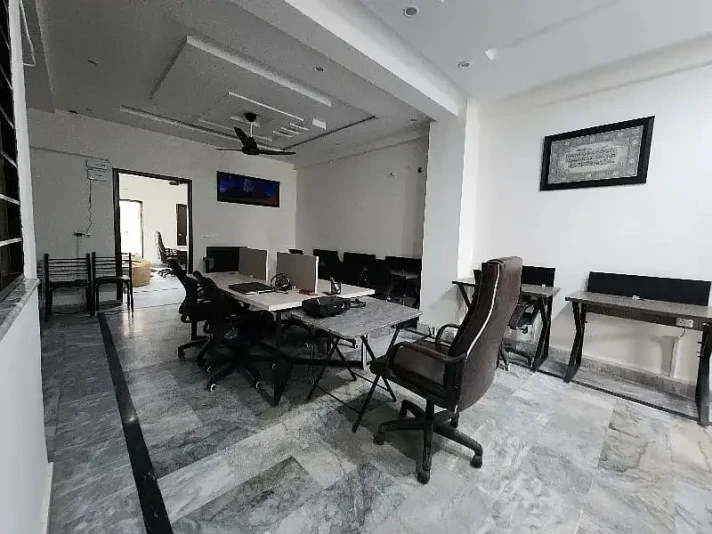 Office Available for Rent, Johar Town, Lahore