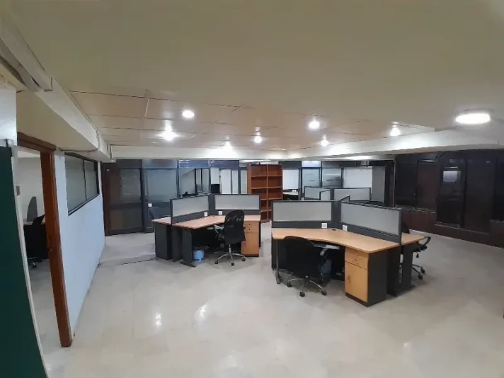 Office for Sale, Shahra-e-Faisal, Karachi