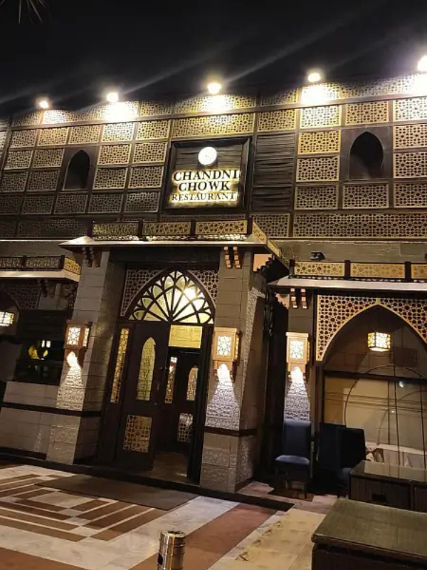 Commercial Building for Sale, Gulberg, Lahore