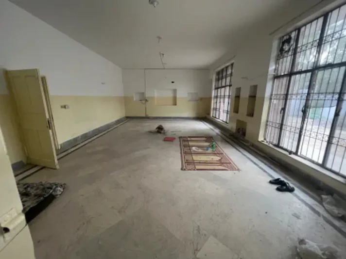 Building Available for Rent, College Road, Lahore