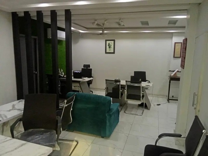 Office for Sale, Munawar Chambers, Mozang, Lahore