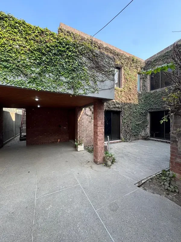 Building Available for Rent, Gulberg 2, Lahore