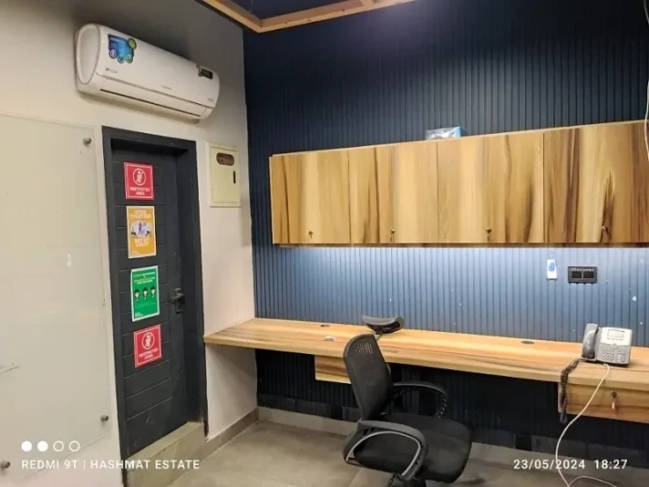 Office for Rent, Shahra-e-Faisal, Karachi