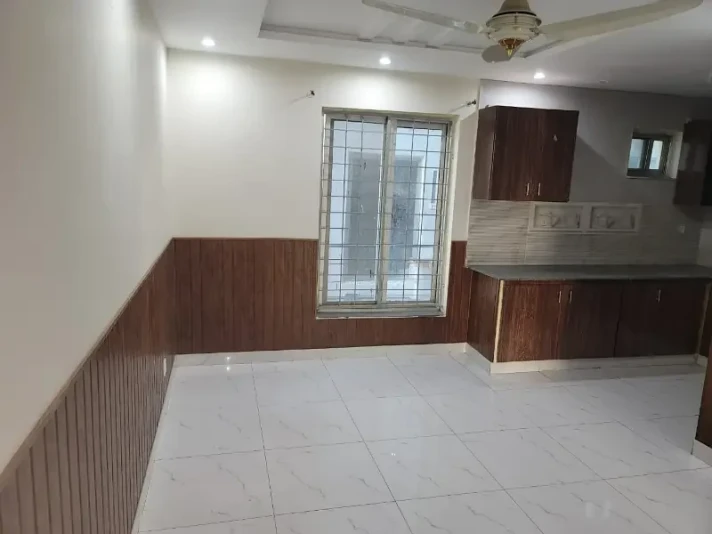 Commercial Building for Sale, Bahria Town - Sector E, Lahore