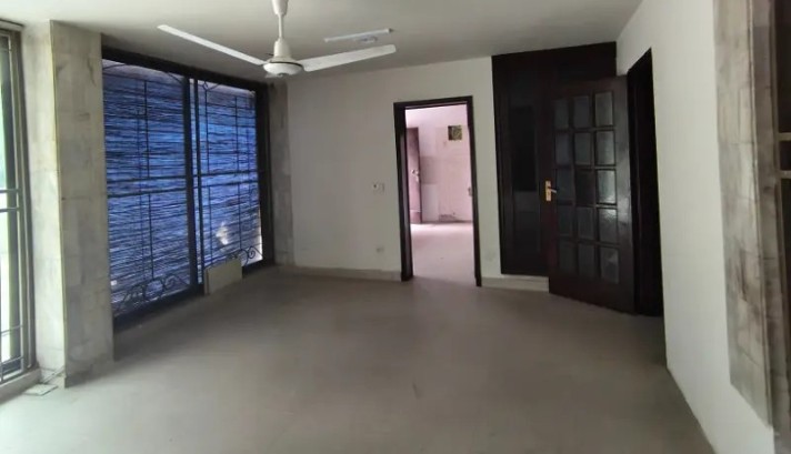 Office for Sale, Gulberg, Lahore