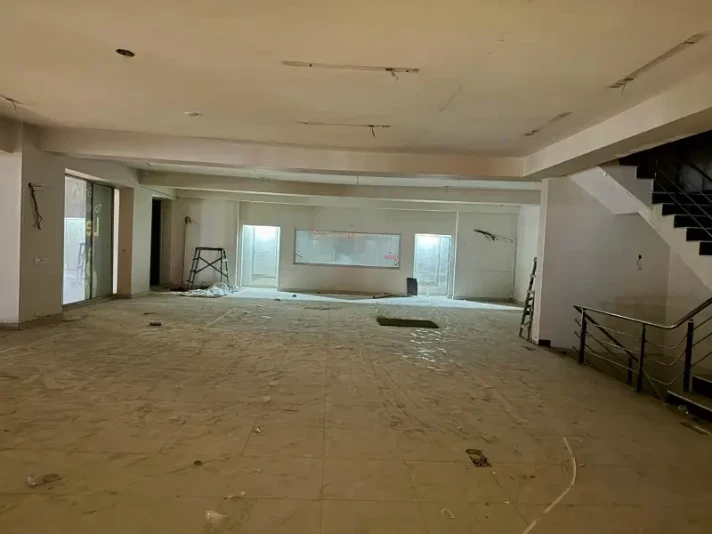 Floor Available for Rent, Defence Raya, Lahore