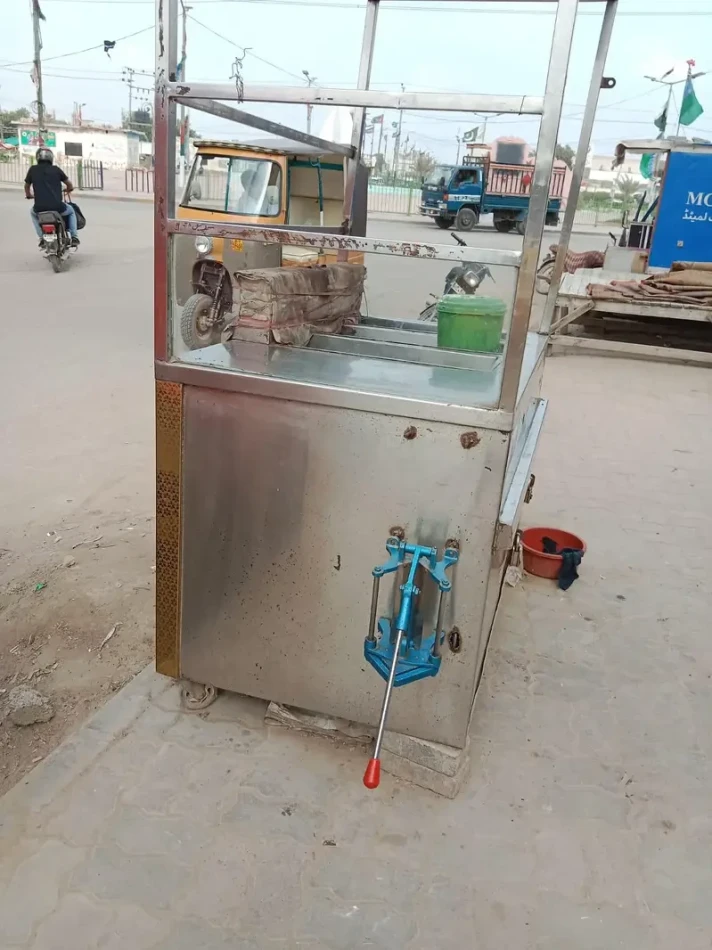 Zinger and Fries Counter - Landhi Colony - Karachi