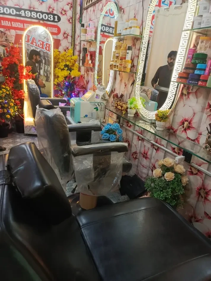 Salon setup for sale - Allama Iqbal Town - Huma Block - Lahore
