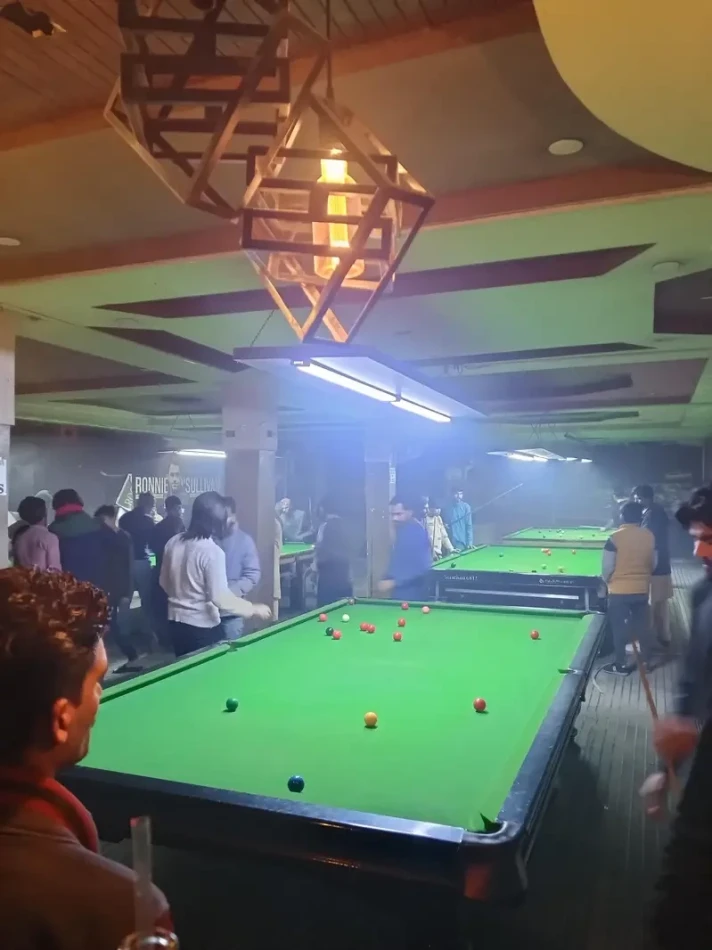 Snooker for Sale - Rasool Park Ismail Nagar - Lahore