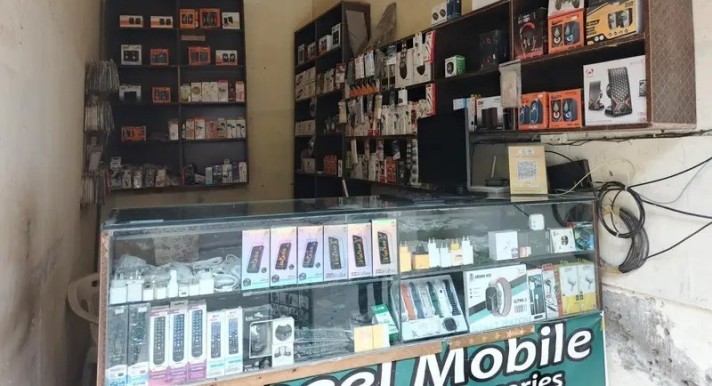Mobile Shop for Sale - Meharpura - Lahore | markaz.pk