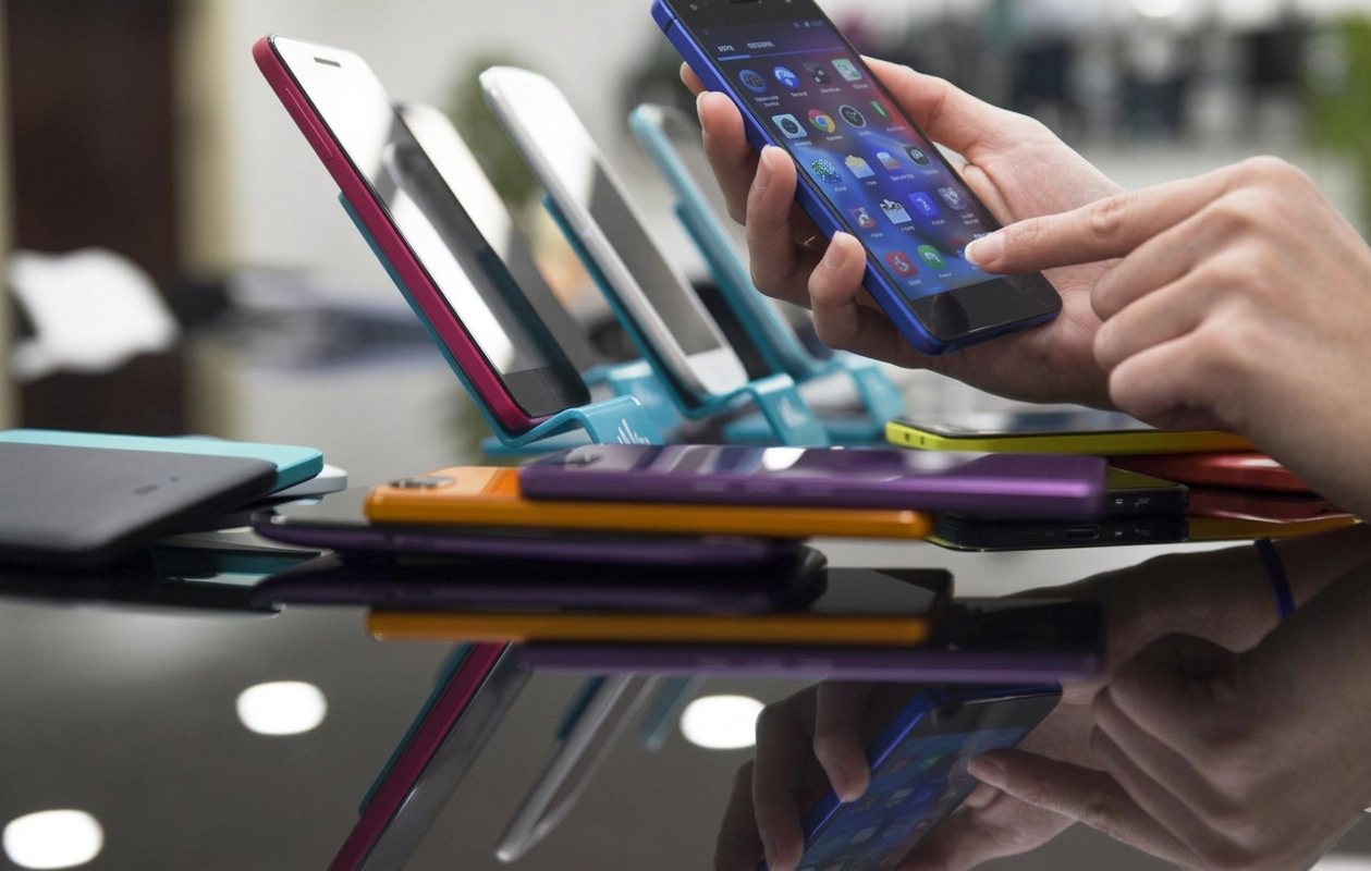 Pakistan Mobile Phone Imports Experience 30% Surge to $1.3 Billion in FY26