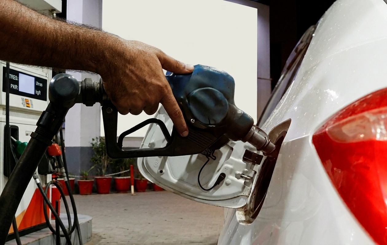 Government Considers Unfreezing Fuel Prices as Global Energy Surge Hits Kerosene and Jet Fuel