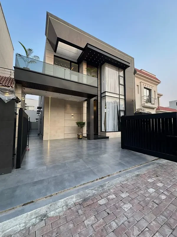 House for Sale, Bahria Town - Sector C, Lahore