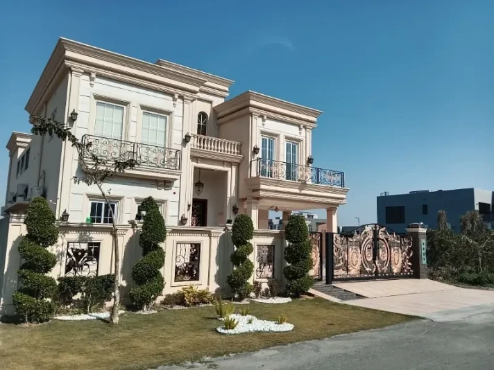 Portion for Rent, DHA Phase 8, Lahore
