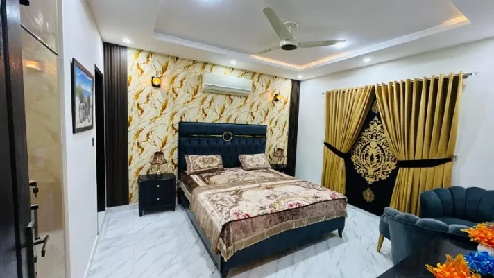 Flat for Sale, Bahria Town - Iqbal Block, Lahore